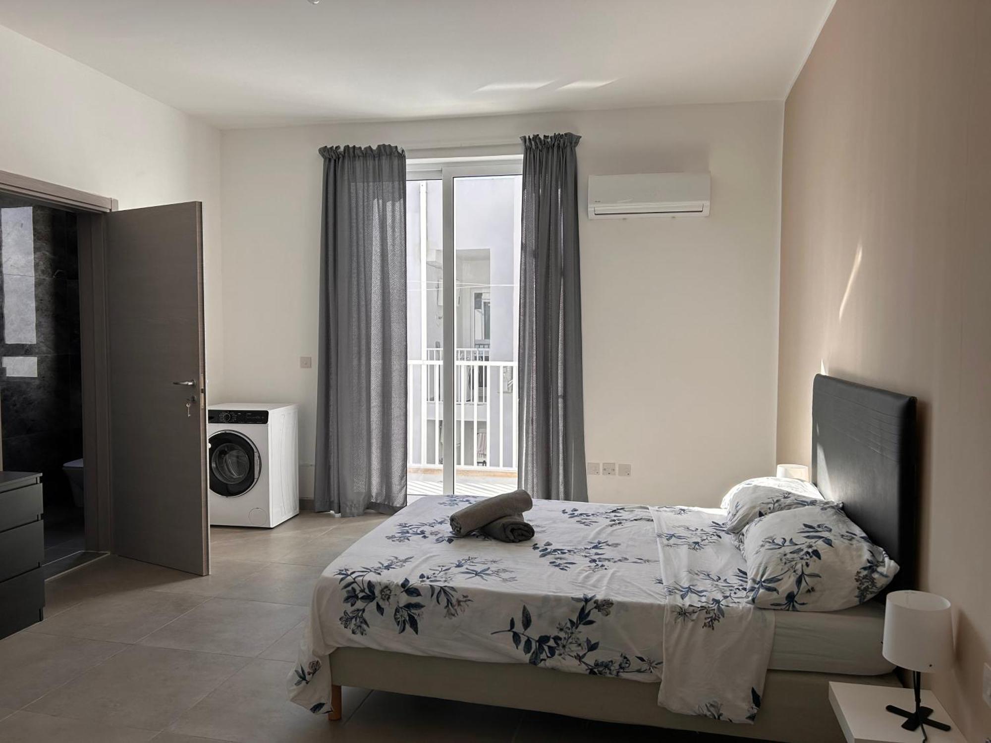 Апартаменты Qawra Penthouse 4Person Ac+Wifi Сент-Полс-Бей Экстерьер фото